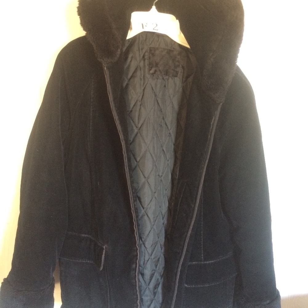 29”, black, soft faux suede outer